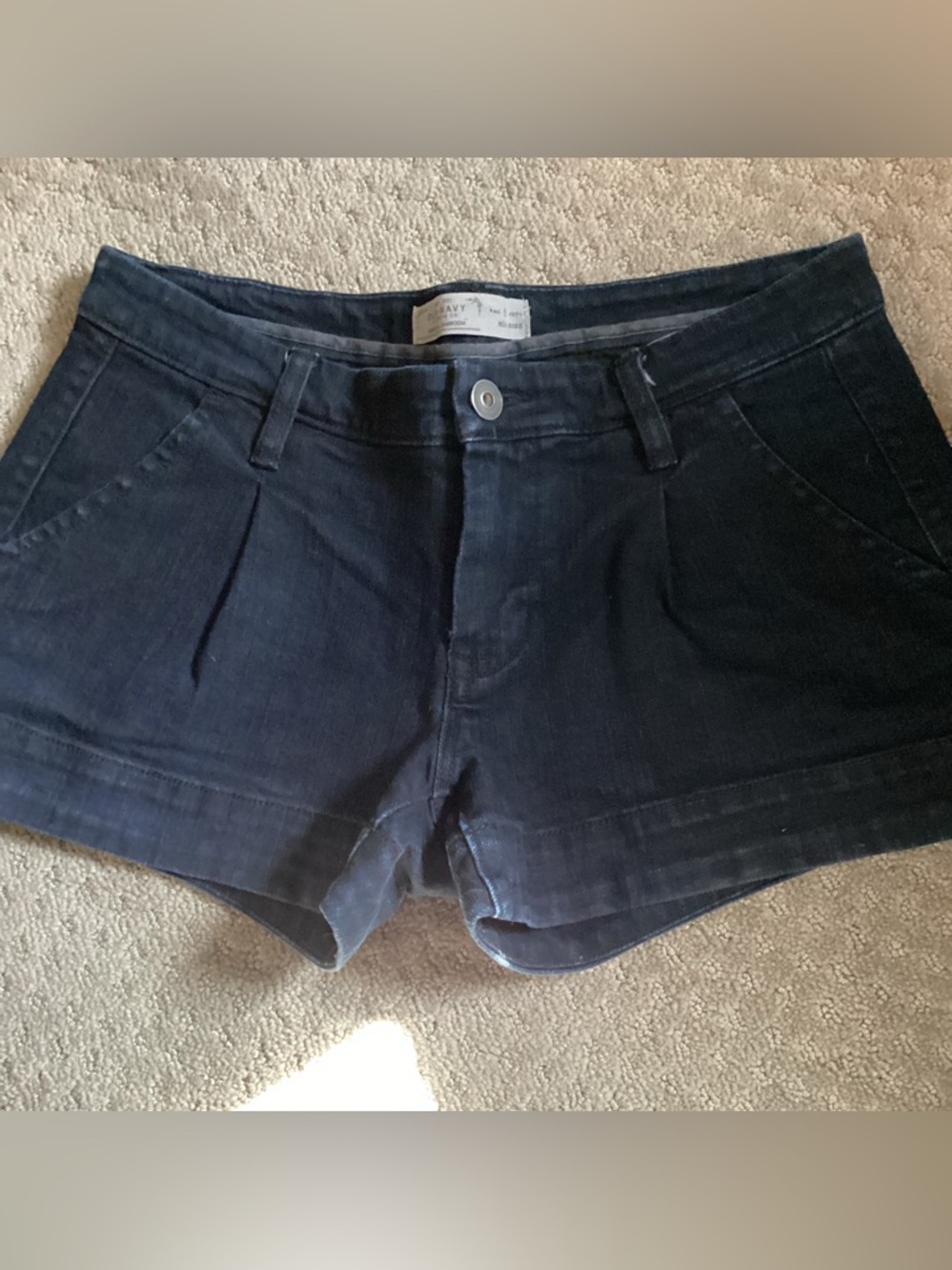 Old Navy blue denim shorts,8”mid rise, front & back pockets, front pleat,sz6